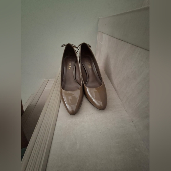 Lauren Ralph Lauren Brown Heels - Picture 1 of 4
